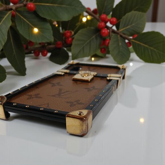 Louis Vuitton Monogram Canvas Eye Trunk iPhone X Case with Box - Picture 5 of 12